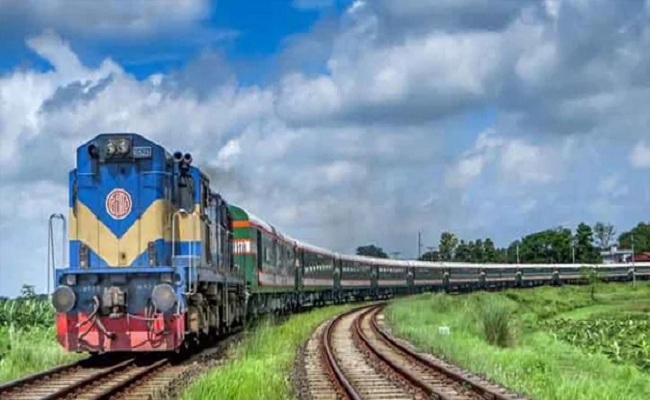 ট্রেনে কাটা পড়ে যুবকের মৃত্যু 
